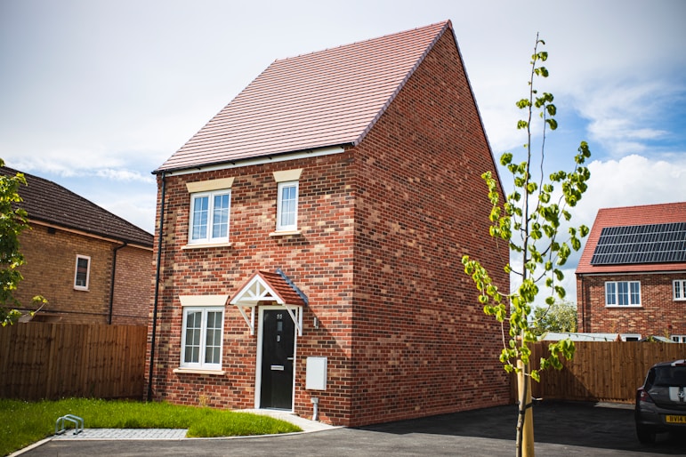 bf05baba7273b46971db76eae384126c0645aef8-1